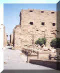 entreekarnak.jpg (20009 octets)